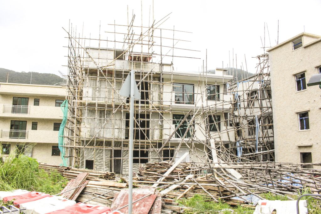 scaffold collapse